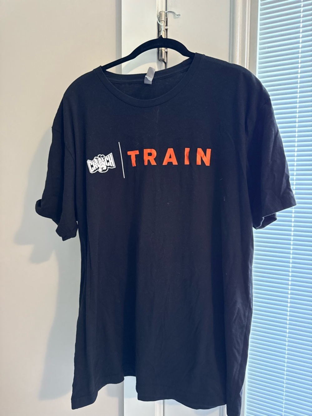 TRAIN Crunch Gym Men's Black Graphic Tee